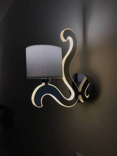 Wandleuchte aus Chrom mit gewebtem Lampenschirm und leuchtendem Arm LED Ambrosia Candellux 21-33864