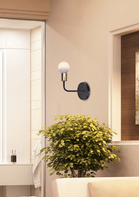 Einzelne Wandleuchte aus schwarzem Metall ohne Lampenschirm Spill Candellux 21-56528