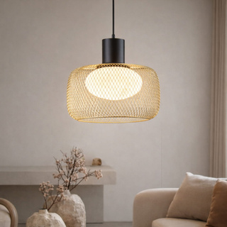 Pendant lamp Sopra 32 black gold with wire shade over table