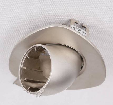 Plafonnier base triangle titane MR16 50W Candellux 2285475