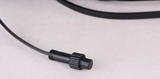 Lichterkette für den Außenbereich, 5 m, Abstand 1 m, 5 x 10 W, schwarzes Kabel, Candellux 2570159