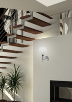 Applique simple chrome avec abat-jour en verre blanc Raul Candellux 21-72191
