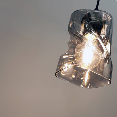 Lampă suspendată din sticlă neagră/fumă Felis 31-00118